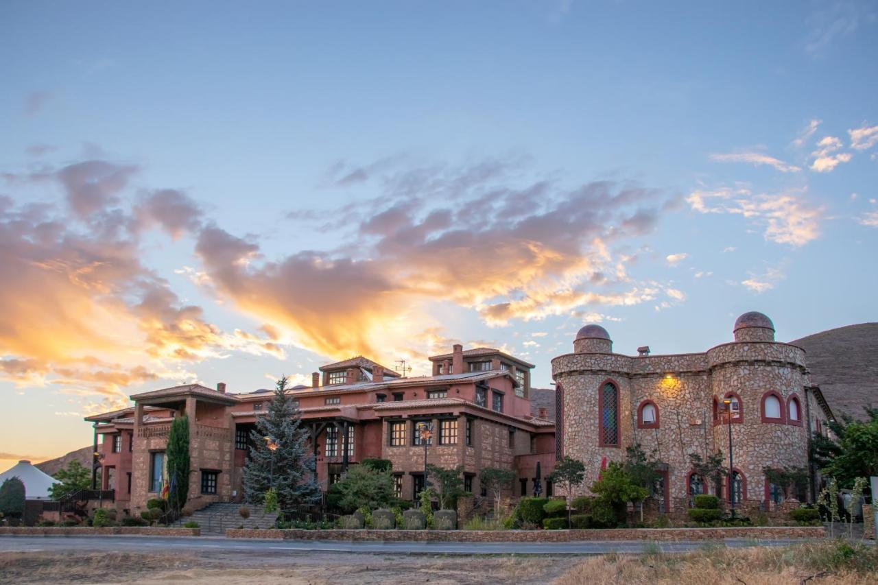 Hospederia Del Zenete Hotell La Calahorra Exteriör bild
